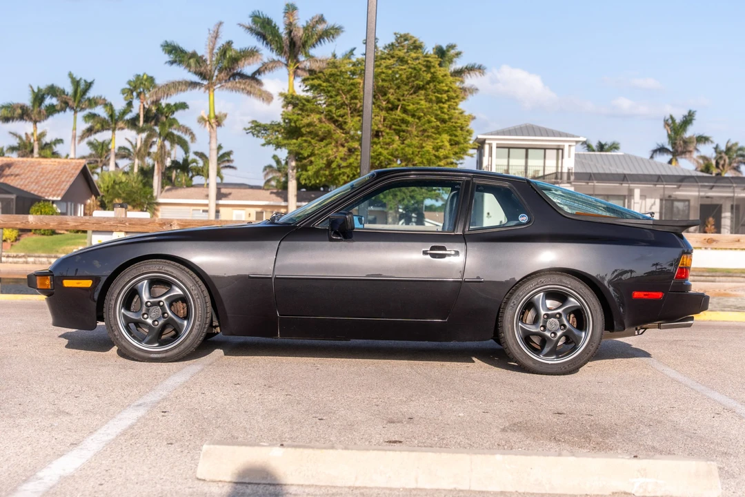 1988 Porsche 944 - Image 9 of 31