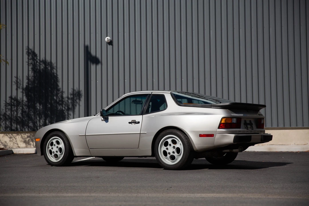 1988 Porsche 944 - Image 4 of 31