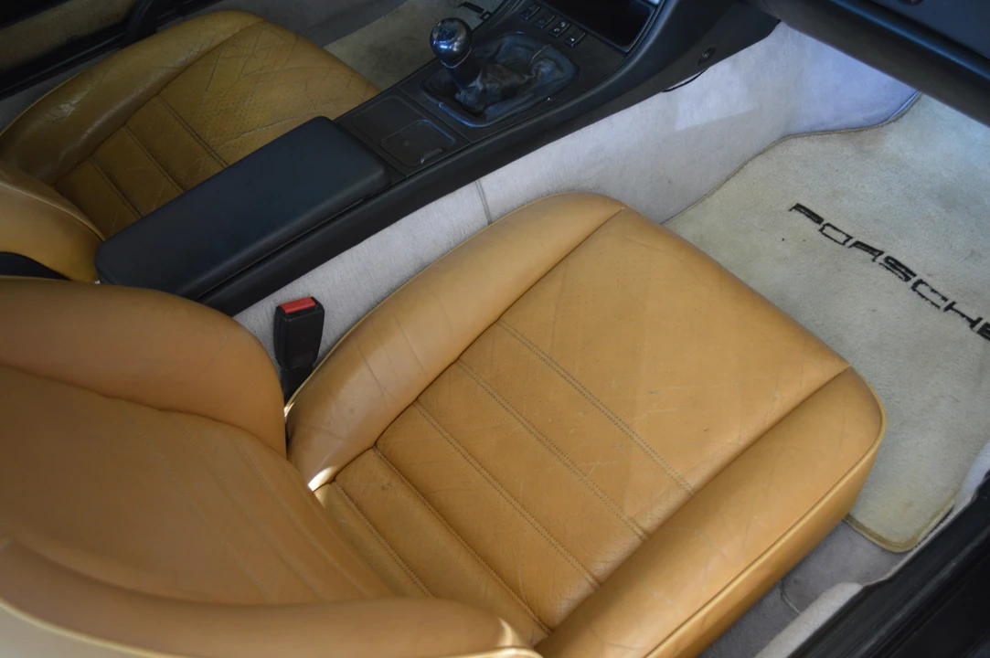 1988 Porsche 944 - Image 28 of 31