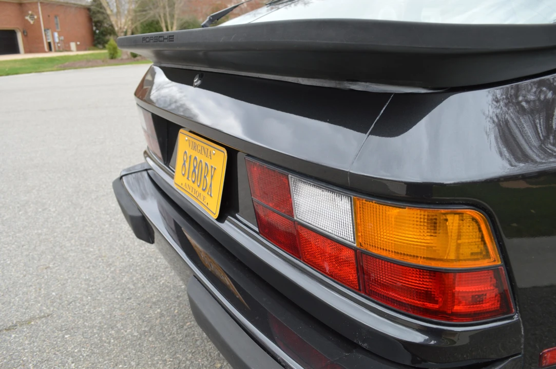 1988 Porsche 944 - Image 17 of 31