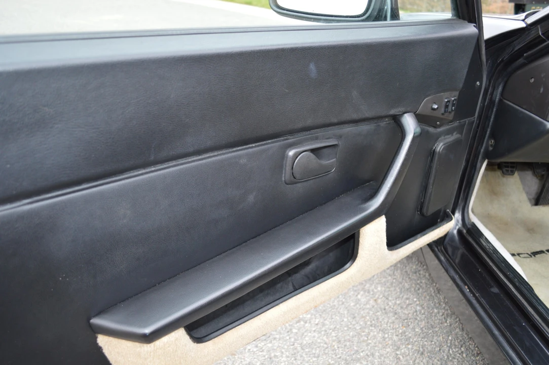 1988 Porsche 944 - Image 26 of 31