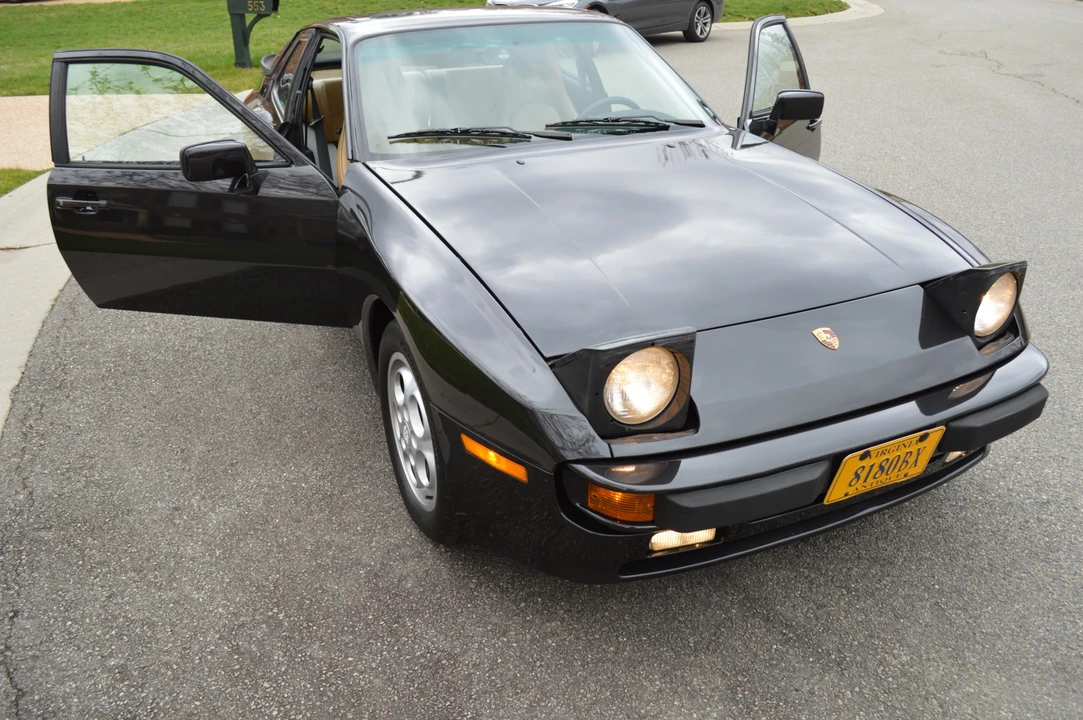 1988 Porsche 944 - Image 23 of 31