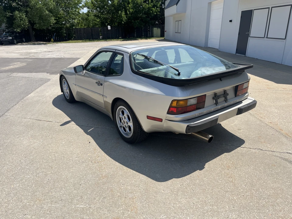 1988 Porsche 944 S - Image 5 of 31