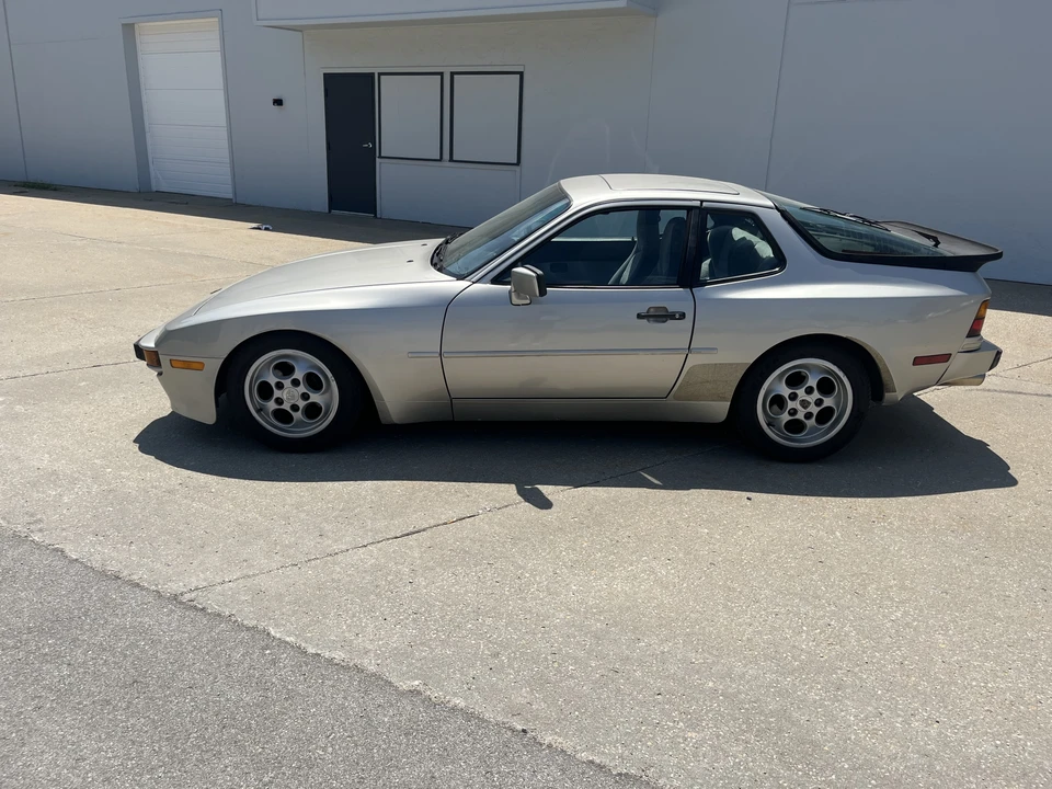 1988 Porsche 944 S - Image 4 of 31