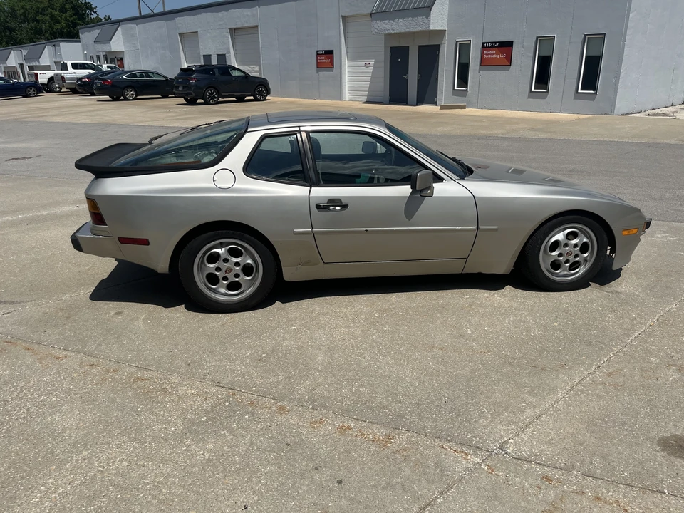 1988 Porsche 944 S - Image 8 of 31