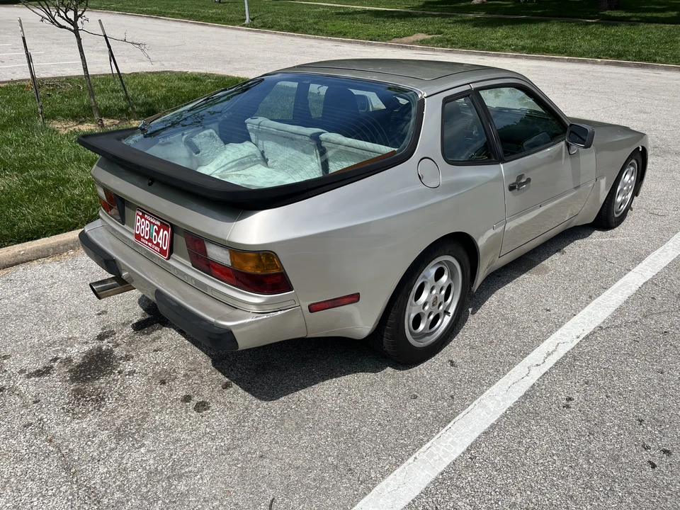 1988 Porsche 944 S - Image 14 of 31