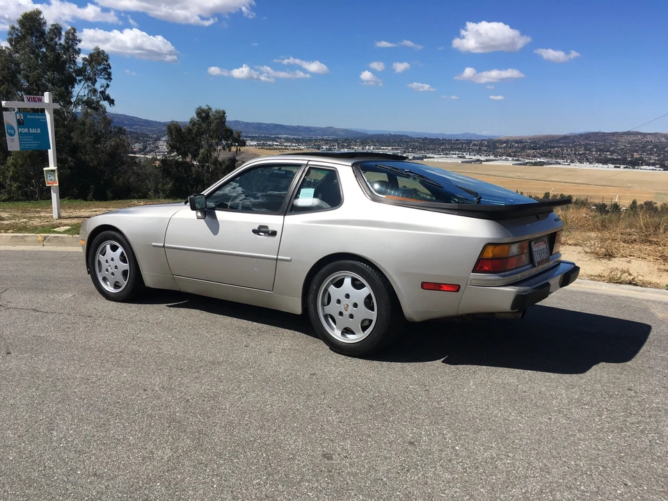 1988 Porsche 944 S - Image 5 of 31