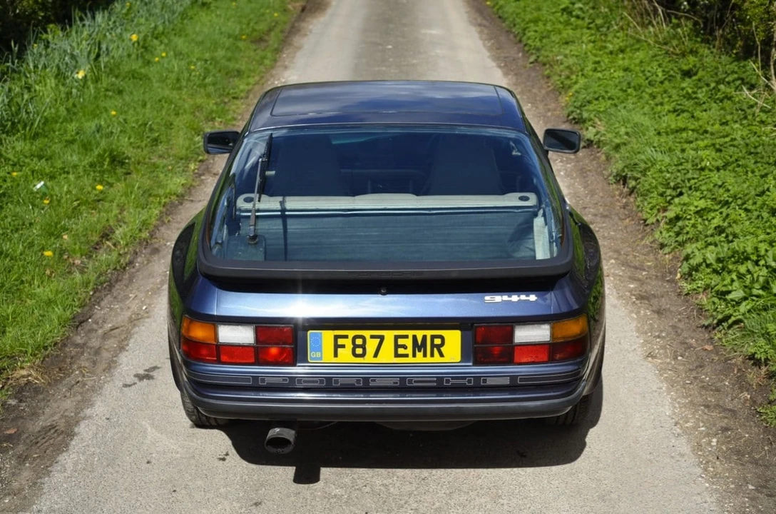 1988 Porsche 944 - Image 11 of 31