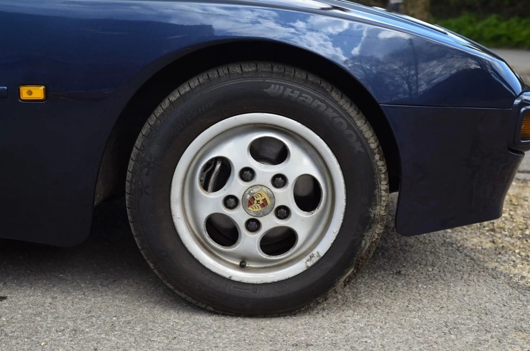 1988 Porsche 944 - Image 16 of 31