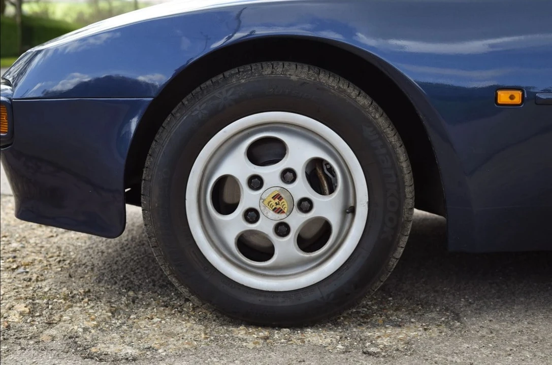 1988 Porsche 944 - Image 18 of 31