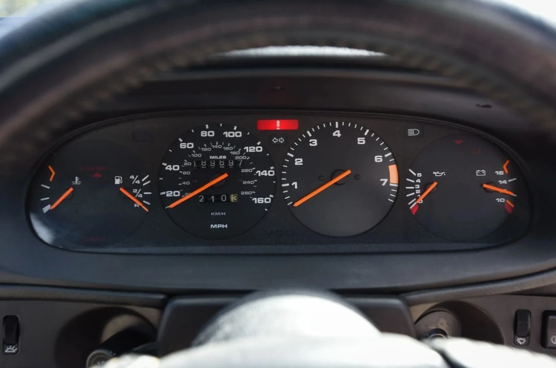 1988 Porsche 944 - Image 24 of 31
