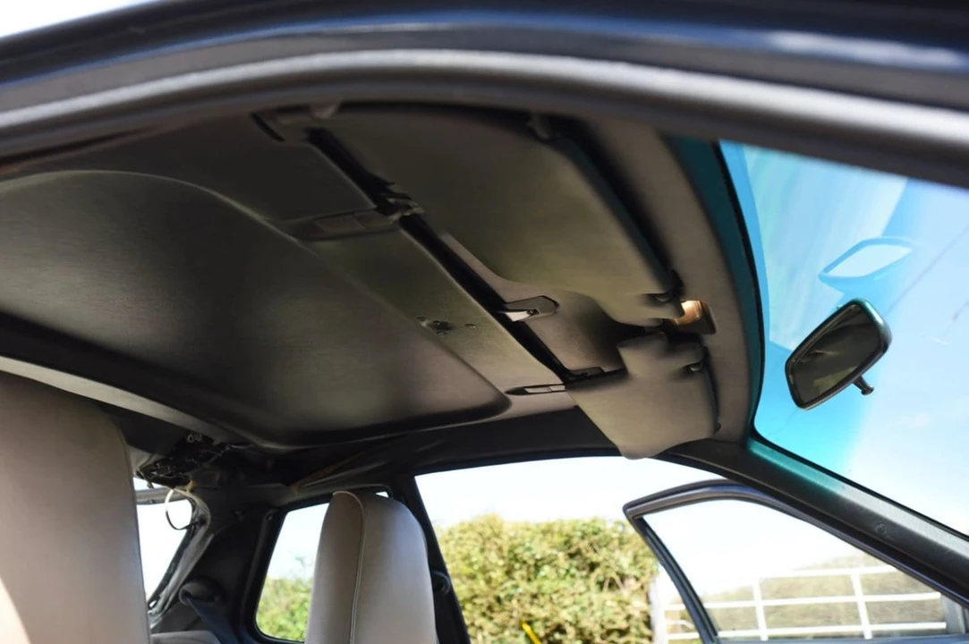 1988 Porsche 944 - Image 29 of 31