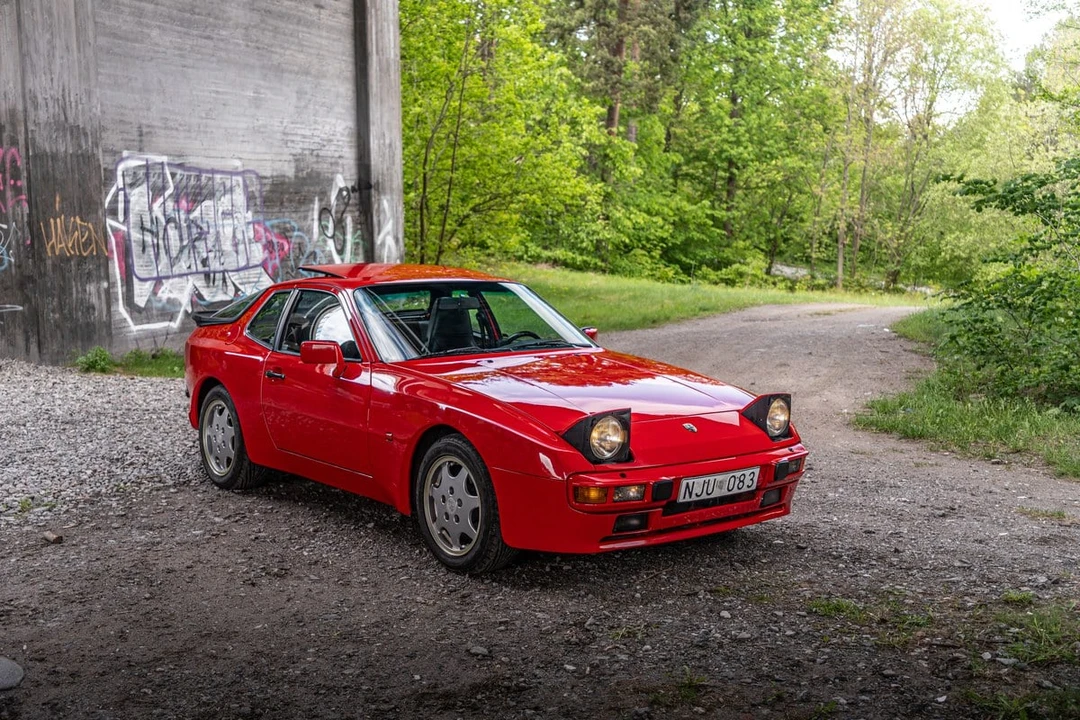 1988 Porsche 944 - Image 24 of 31