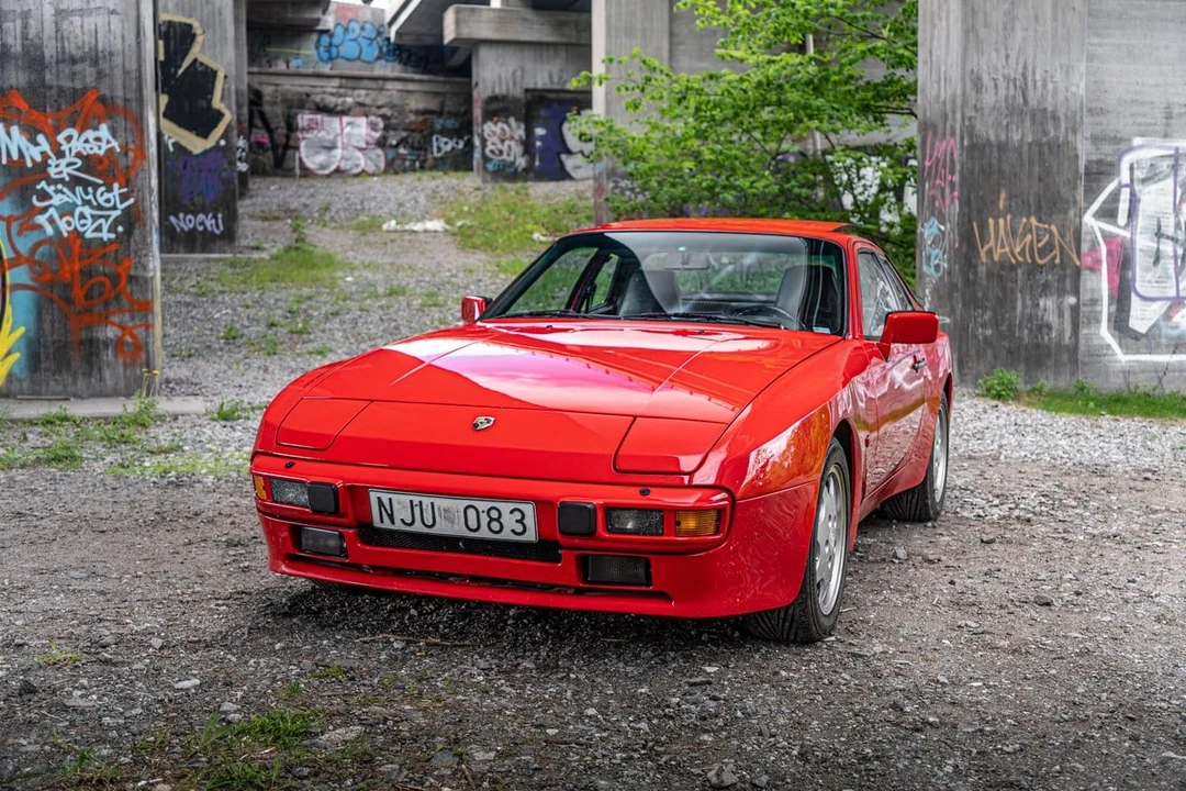1988 Porsche 944 - Image 19 of 31