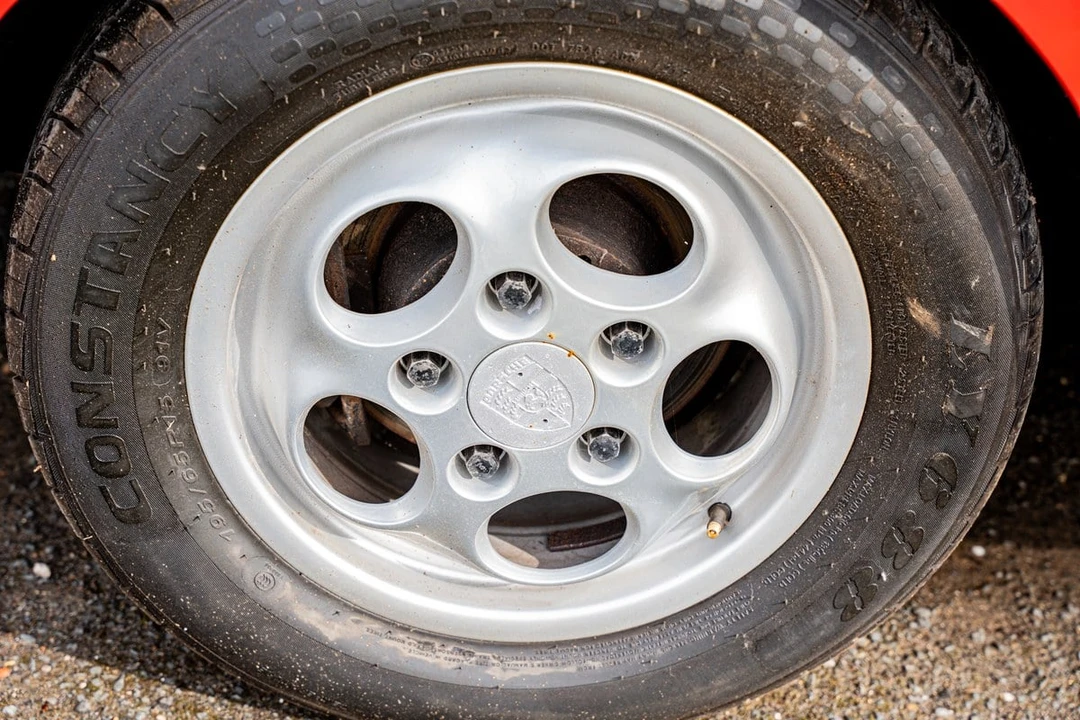 1988 Porsche 944 S - Image 13 of 31