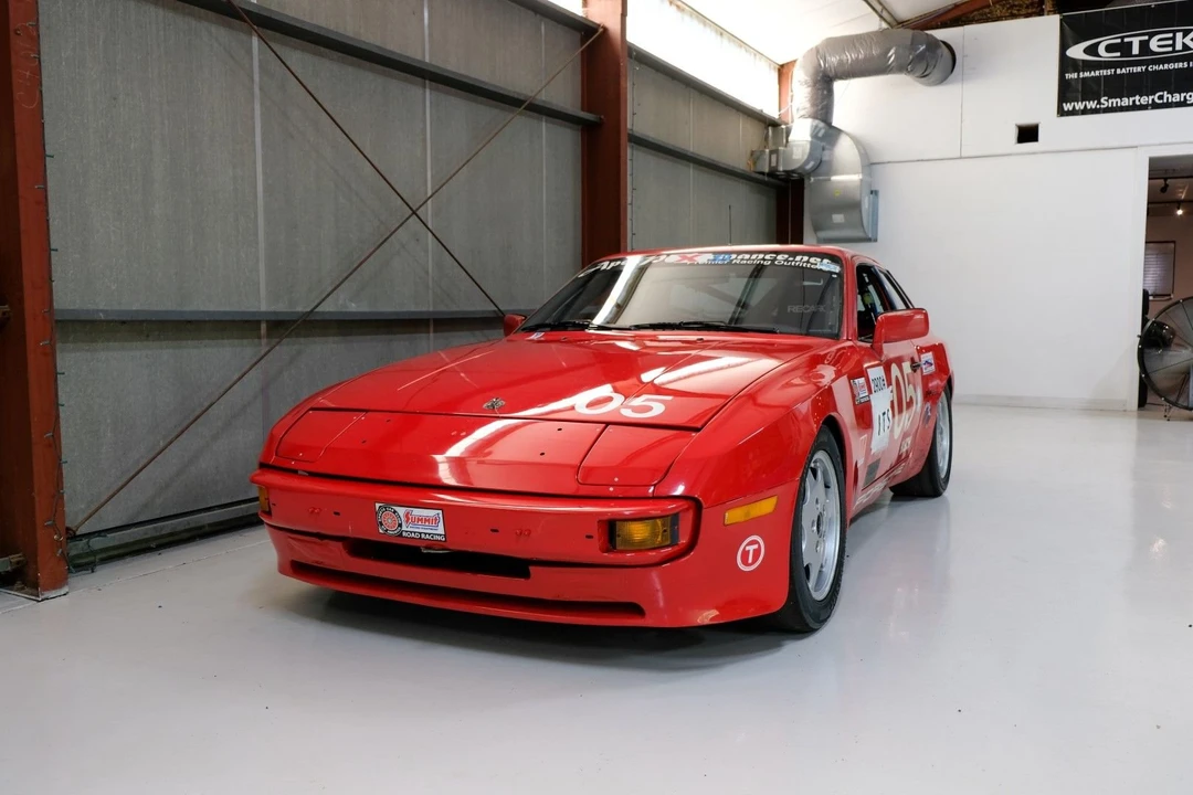 1988 Porsche 944 S - Image 2 of 31