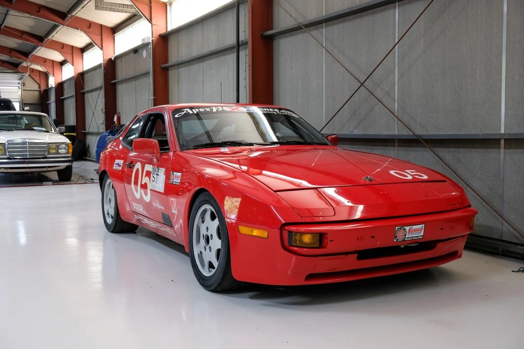 1988 Porsche 944 S - Image 26 of 31