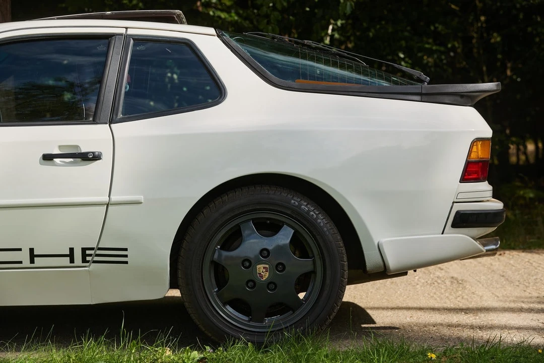 1988 Porsche 944 S - Image 14 of 30