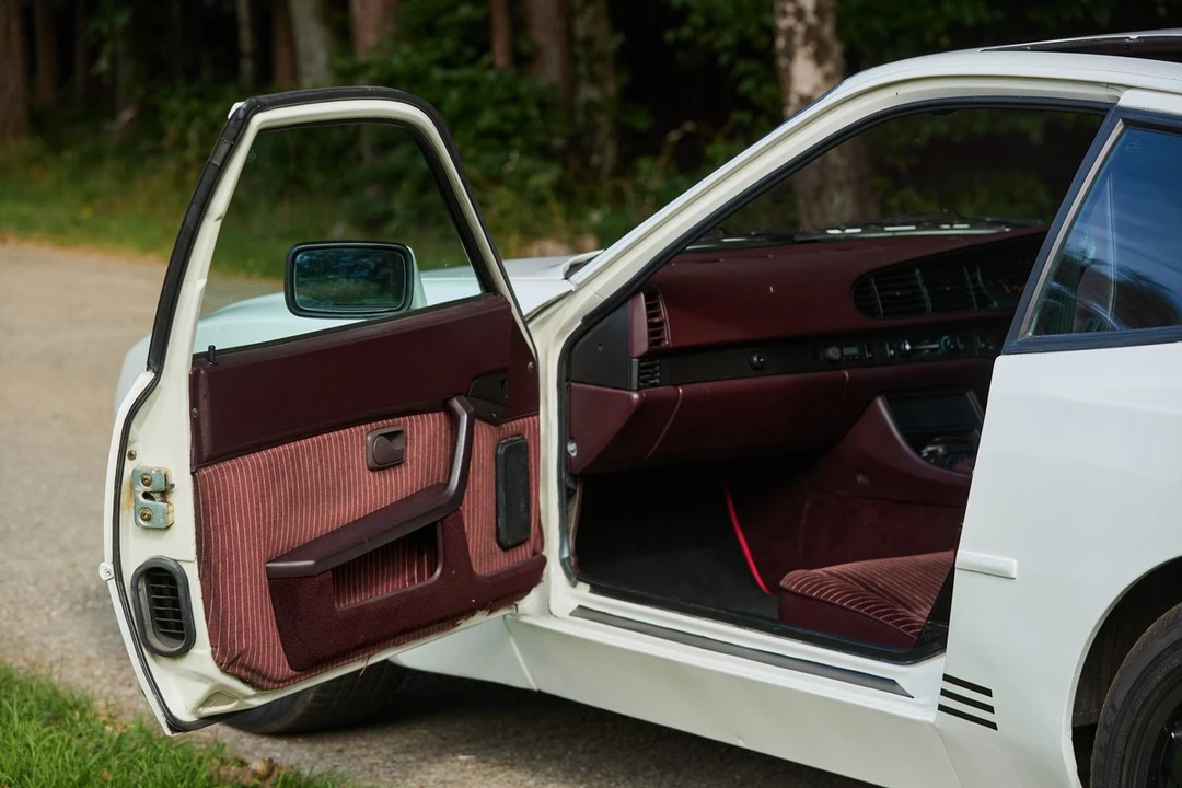 1988 Porsche 944 S - Image 15 of 30