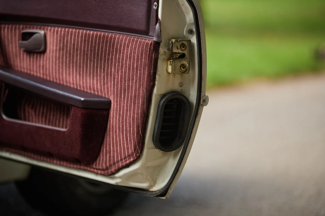 1988 Porsche 944 S - Image 24 of 30