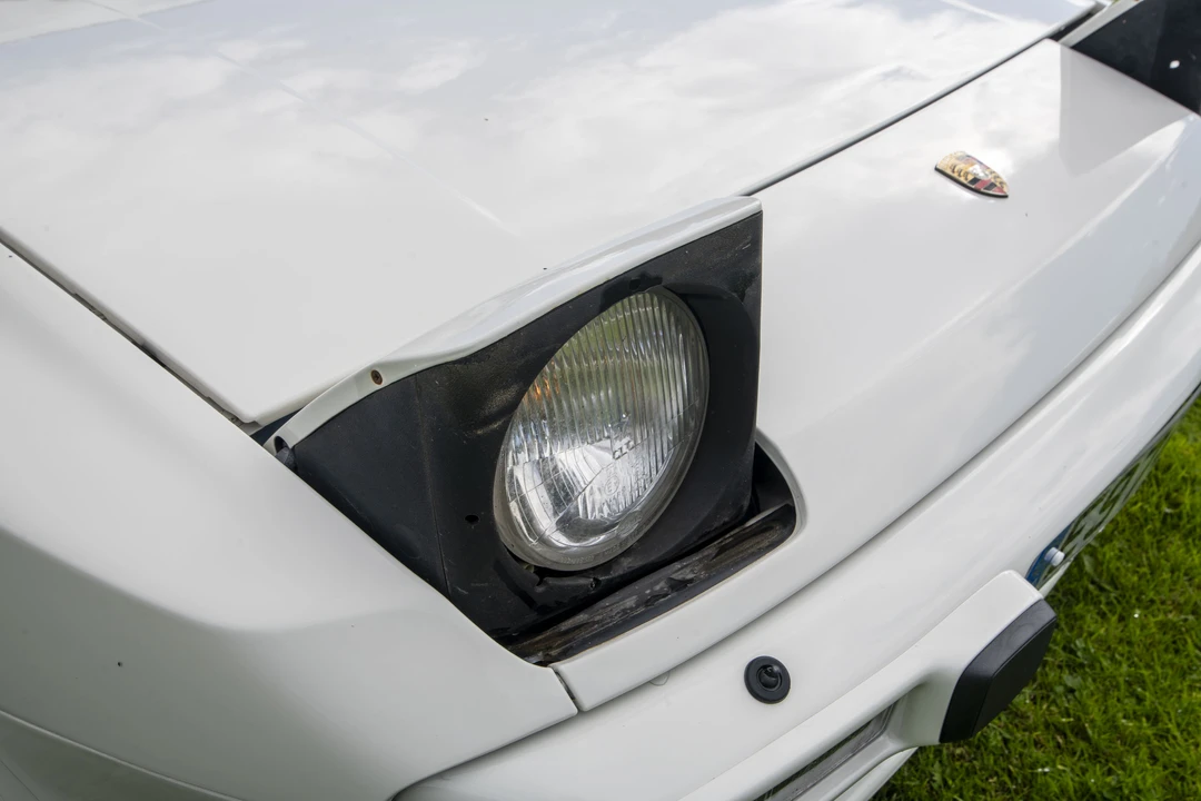 1988 Porsche 944 S - Image 11 of 31