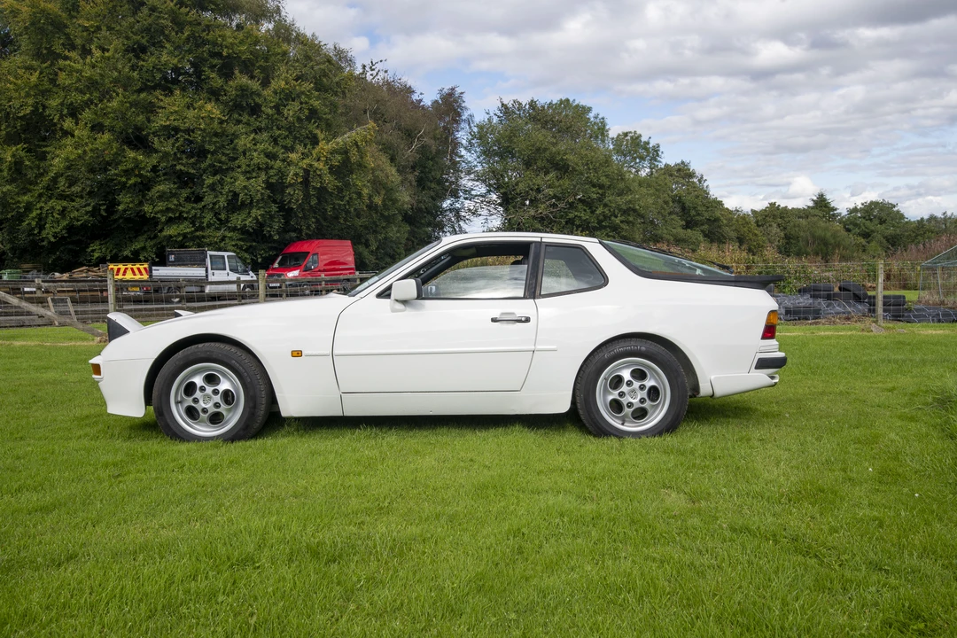 1988 Porsche 944 S - Image 4 of 31