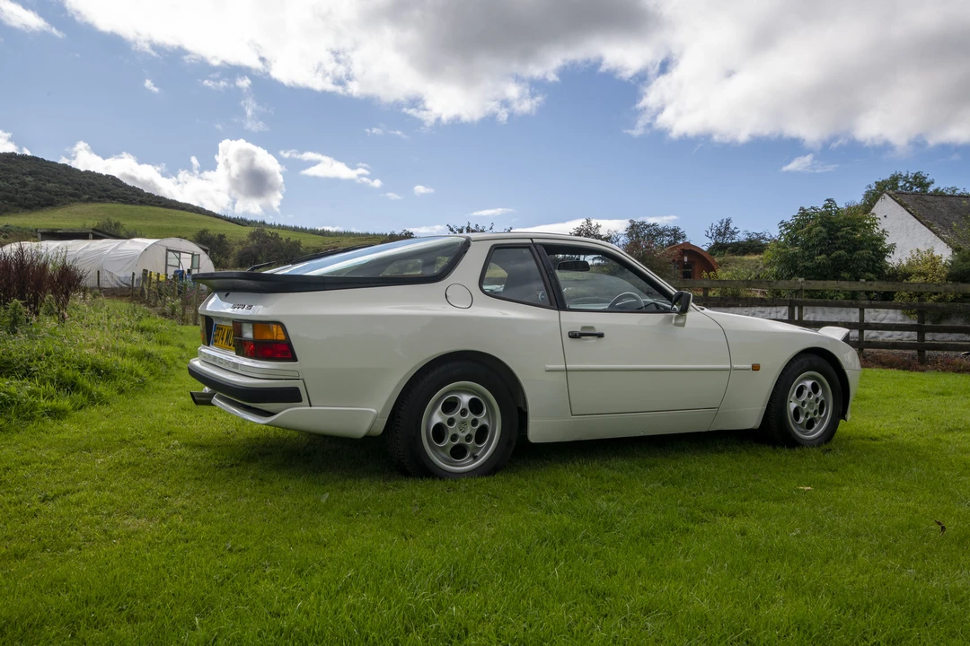 1988 Porsche 944 S - Image 6 of 31