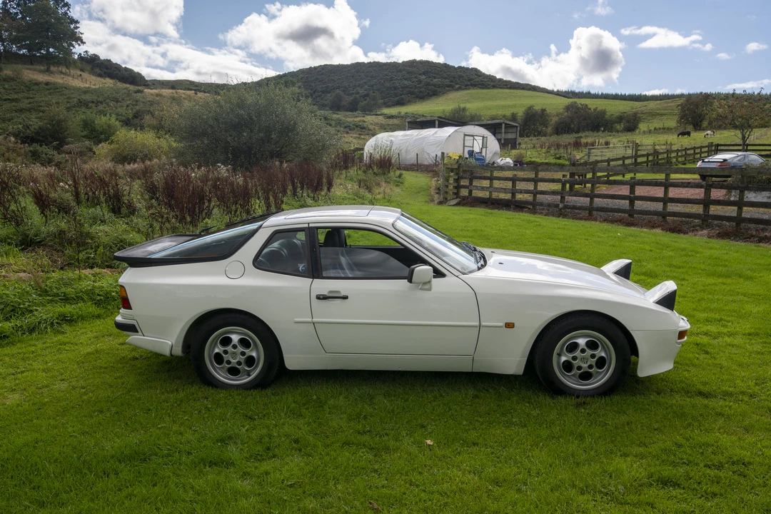 1988 Porsche 944 S - Image 7 of 31