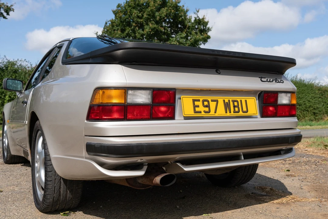 1988 Porsche 944 Turbo - Image 11 of 30