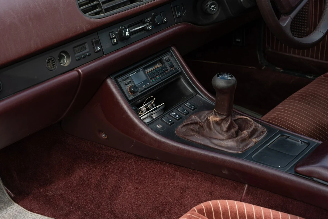 1988 Porsche 944 Turbo - Image 27 of 30
