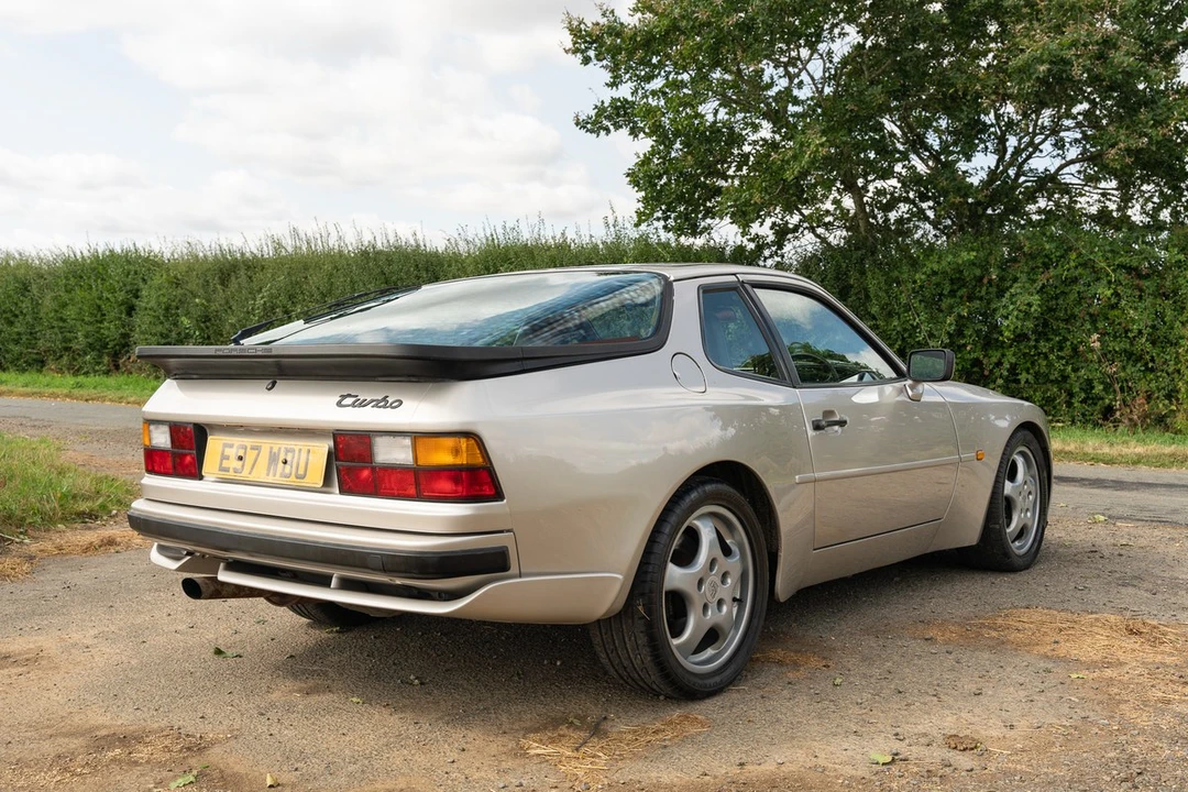 1988 Porsche 944 Turbo - Image 13 of 30