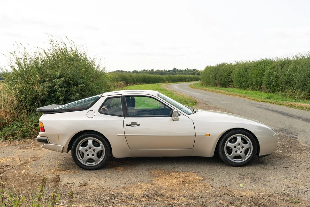 1988 Porsche 944 Turbo - Image 14 of 30