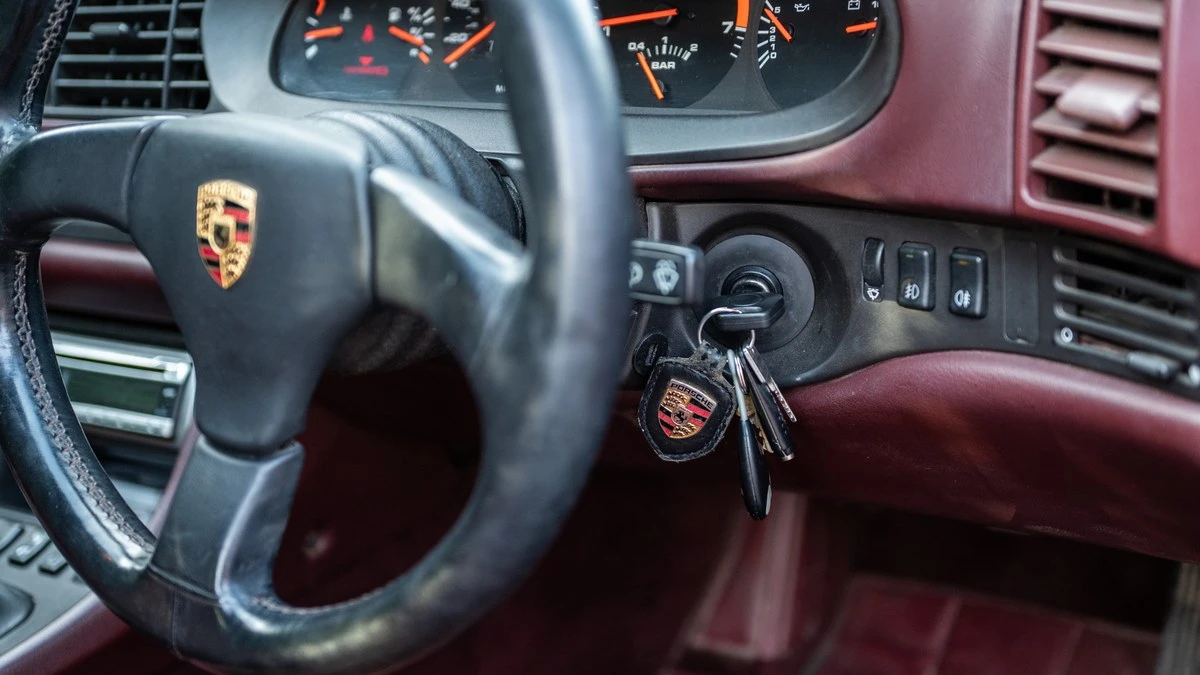 1988 Porsche 944 Turbo - Image 17 of 30