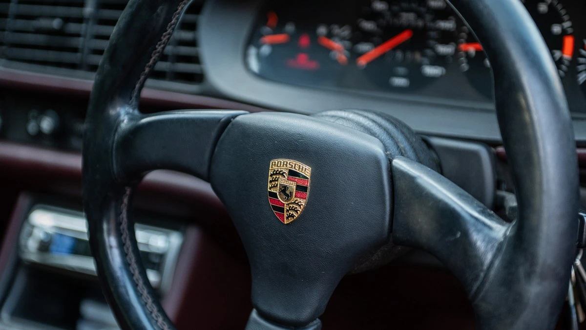 1988 Porsche 944 Turbo - Image 16 of 30