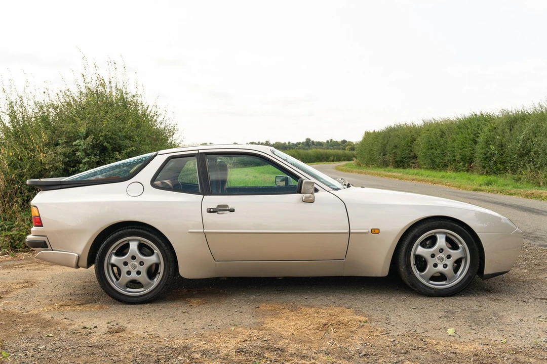1988 Porsche 944 Turbo - Image 15 of 30