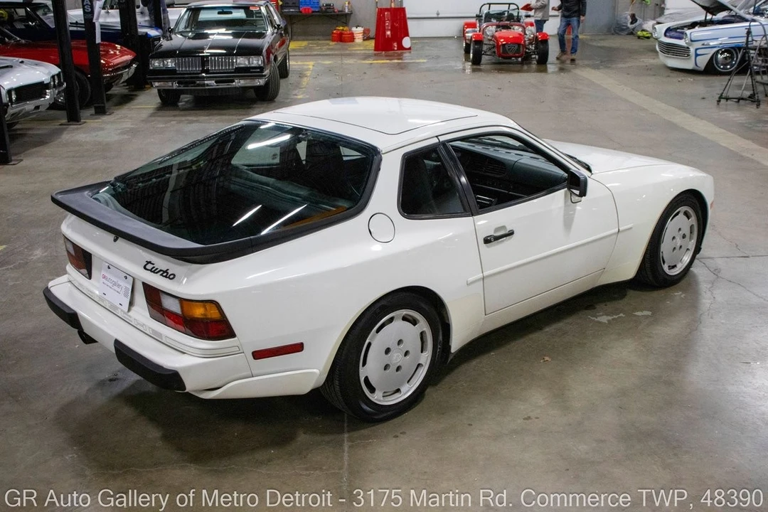 1988 Porsche 944 Turbo - Image 7 of 12