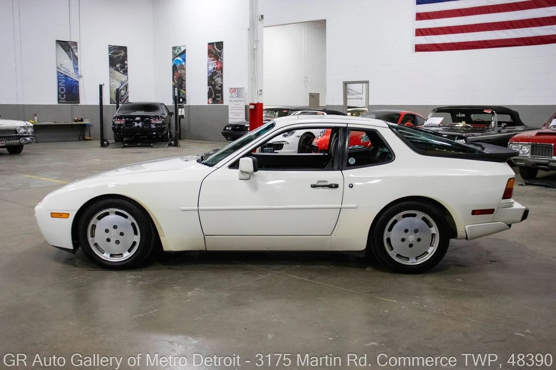 1988 Porsche 944 Turbo - Image 3 of 12