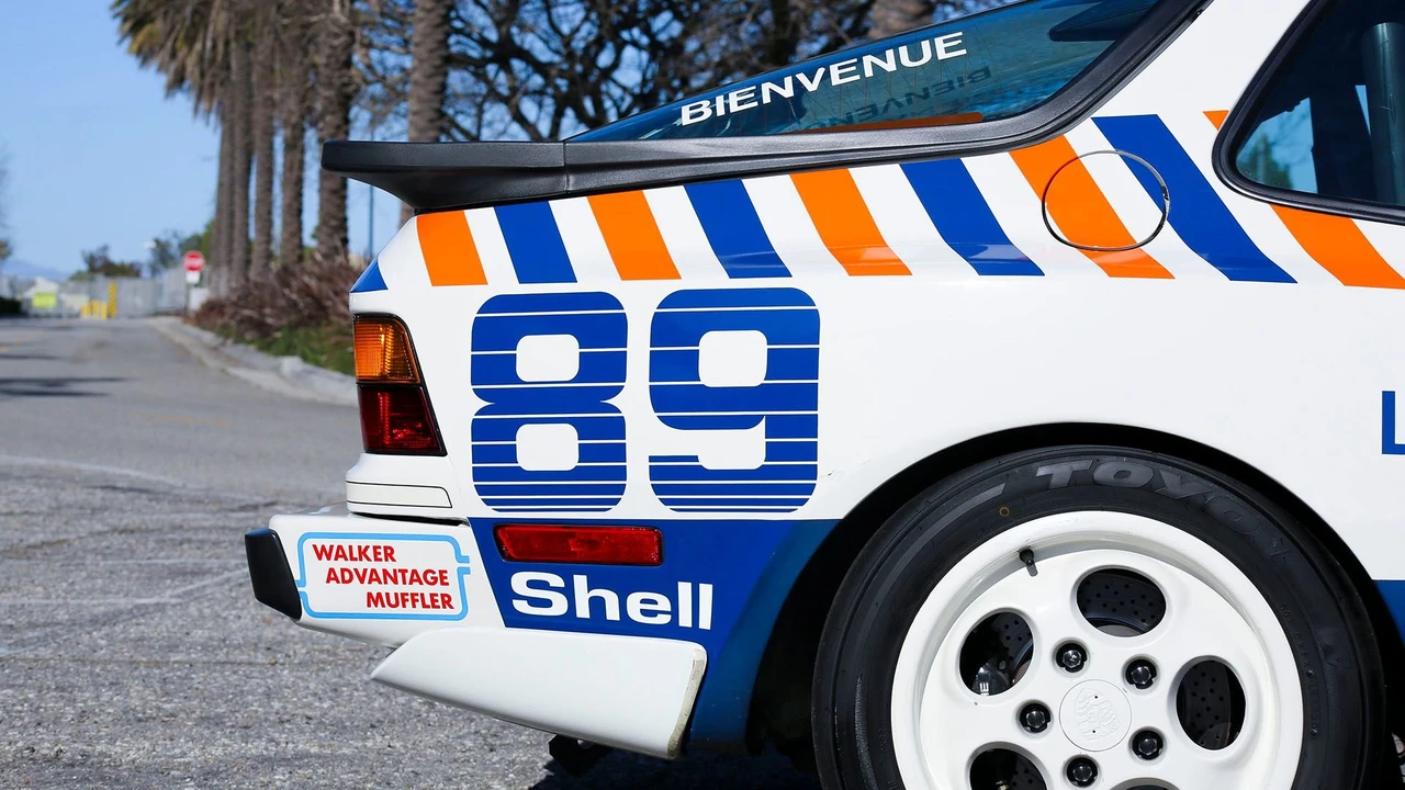 1988 Porsche 944 - Image 11 of 31