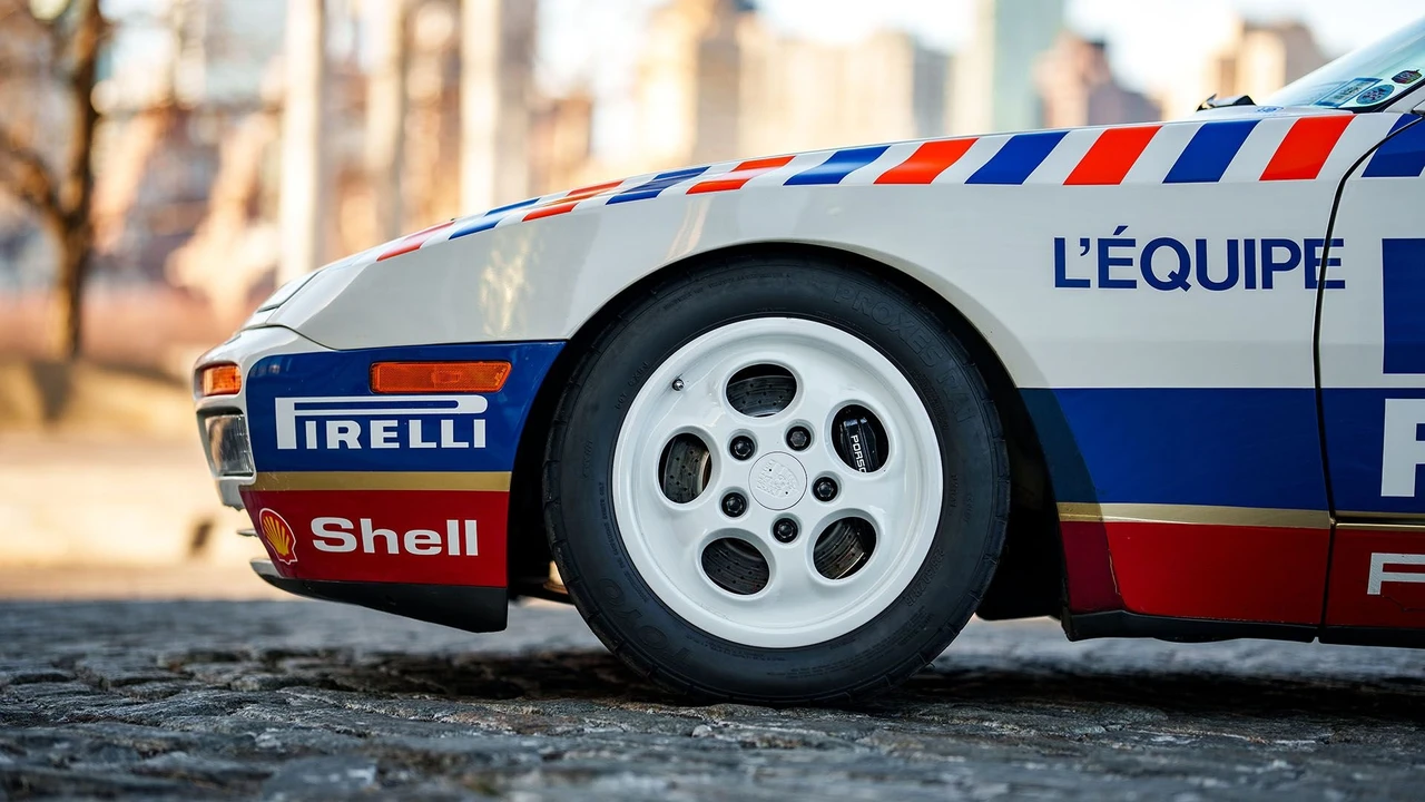 1988 Porsche 944 - Image 24 of 31