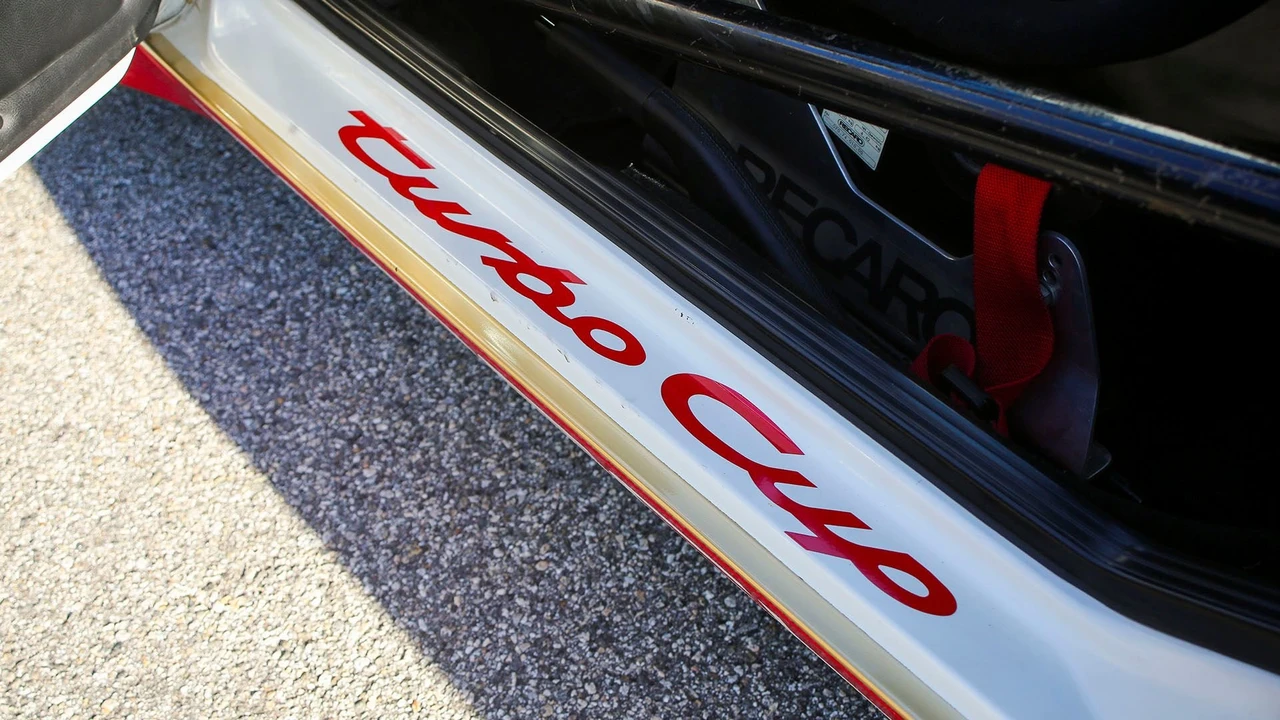 1988 Porsche 944 - Image 12 of 31