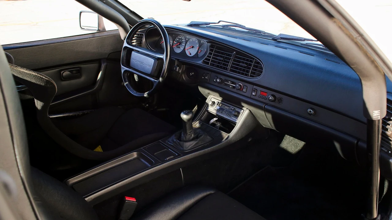 1988 Porsche 944 - Image 22 of 31