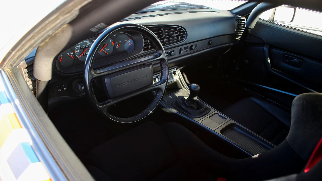 1988 Porsche 944 - Image 19 of 31