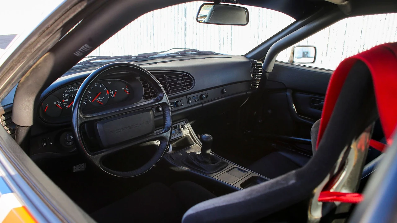 1988 Porsche 944 - Image 26 of 31