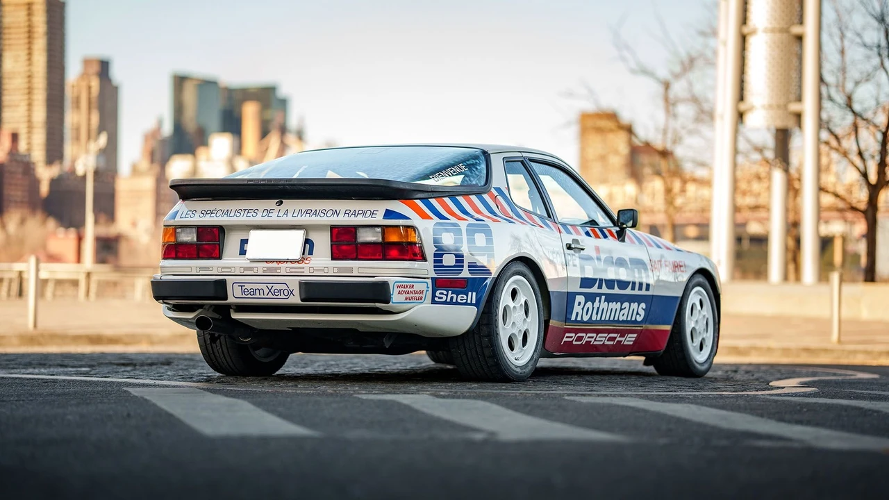 1988 Porsche 944 - Image 15 of 31