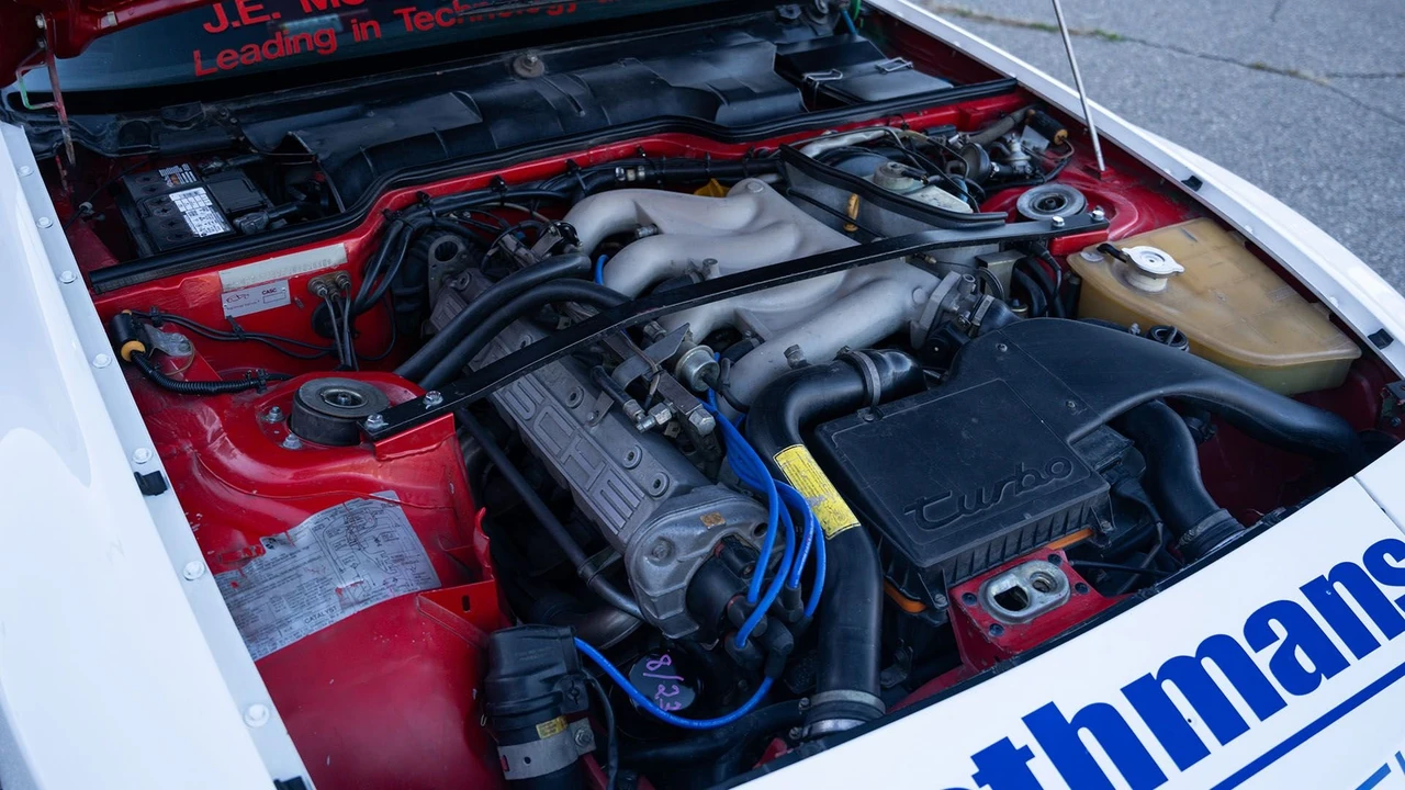 1988 Porsche 944 - Image 8 of 31