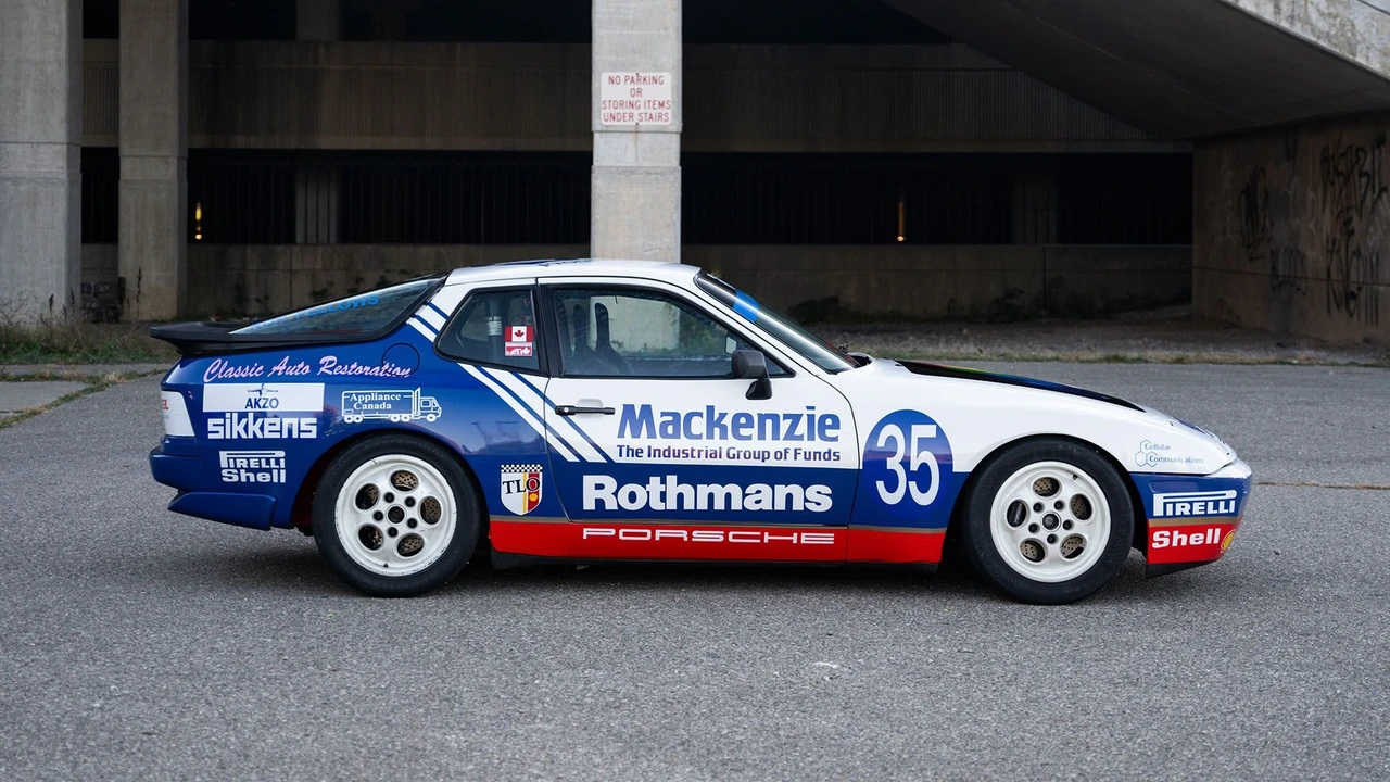 1988 Porsche 944 - Image 14 of 31