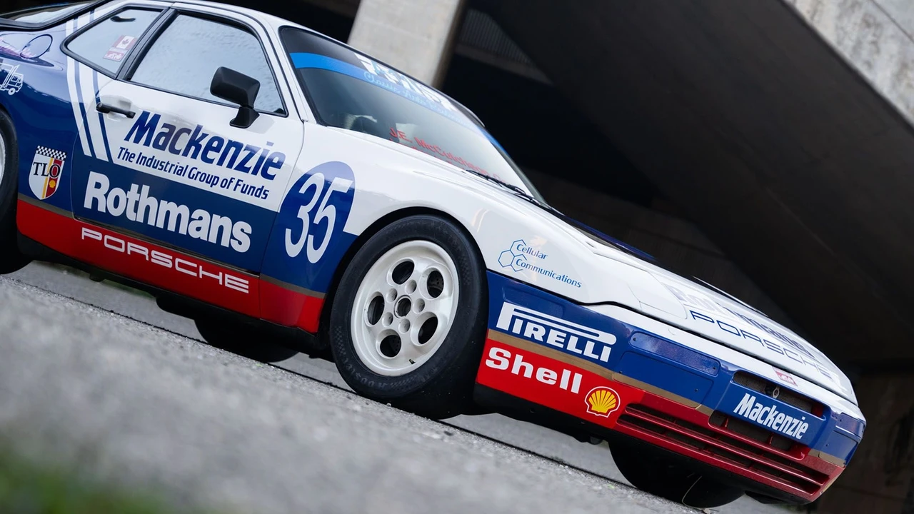 1988 Porsche 944 - Image 29 of 31