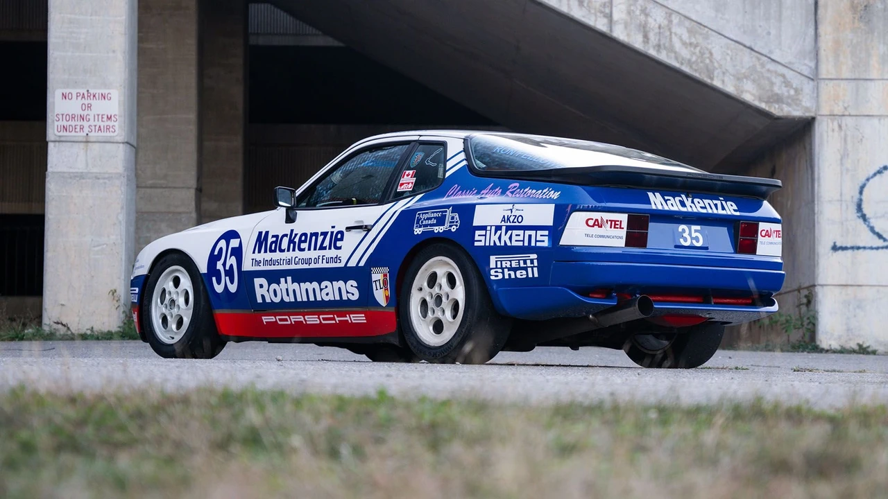 1988 Porsche 944 - Image 17 of 31