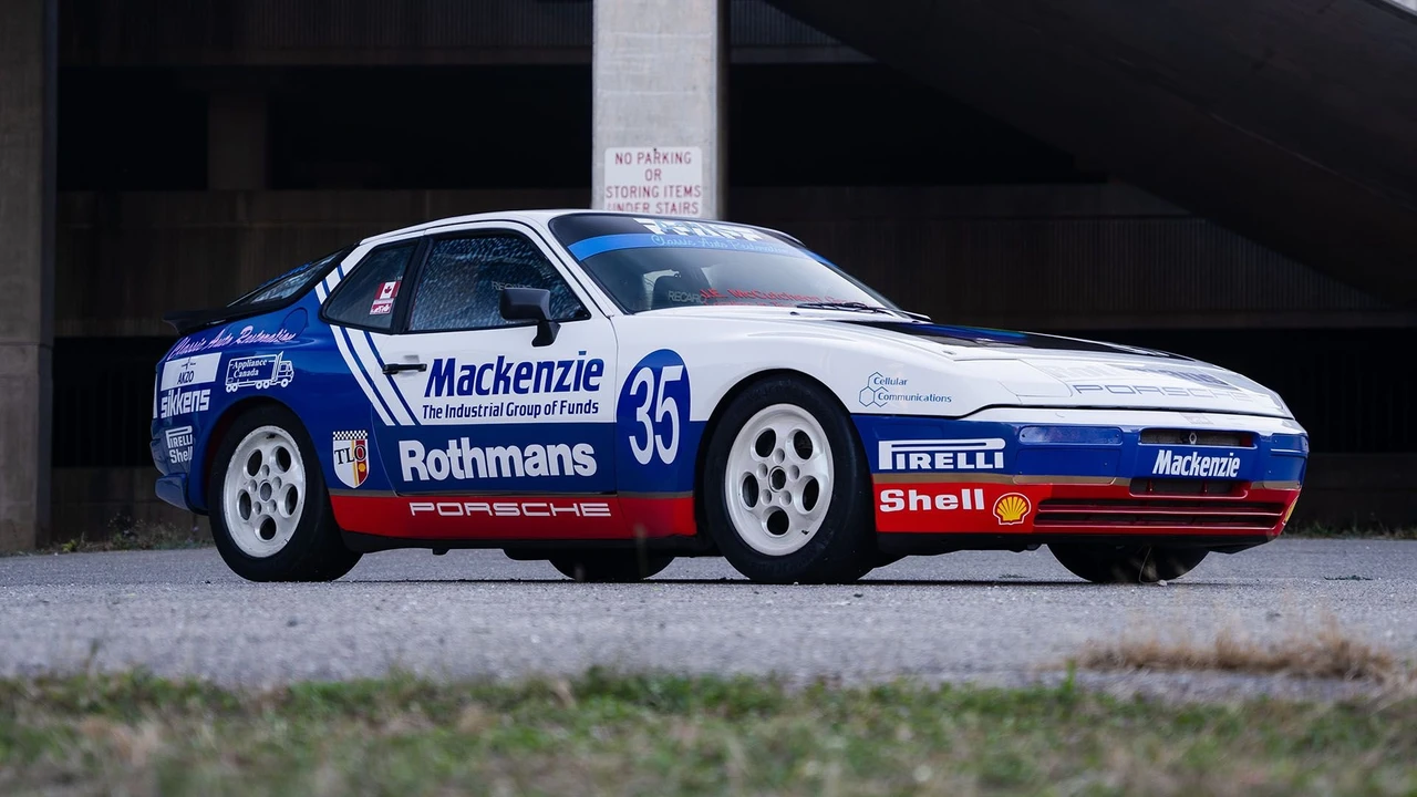 1988 Porsche 944 - Image 12 of 31