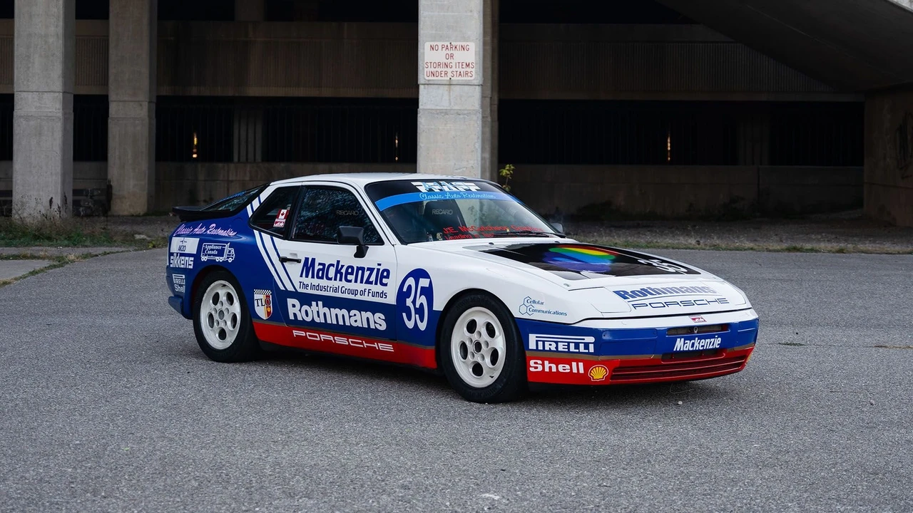 1988 Porsche 944 - Image 13 of 31